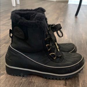Sorel black winter boot
